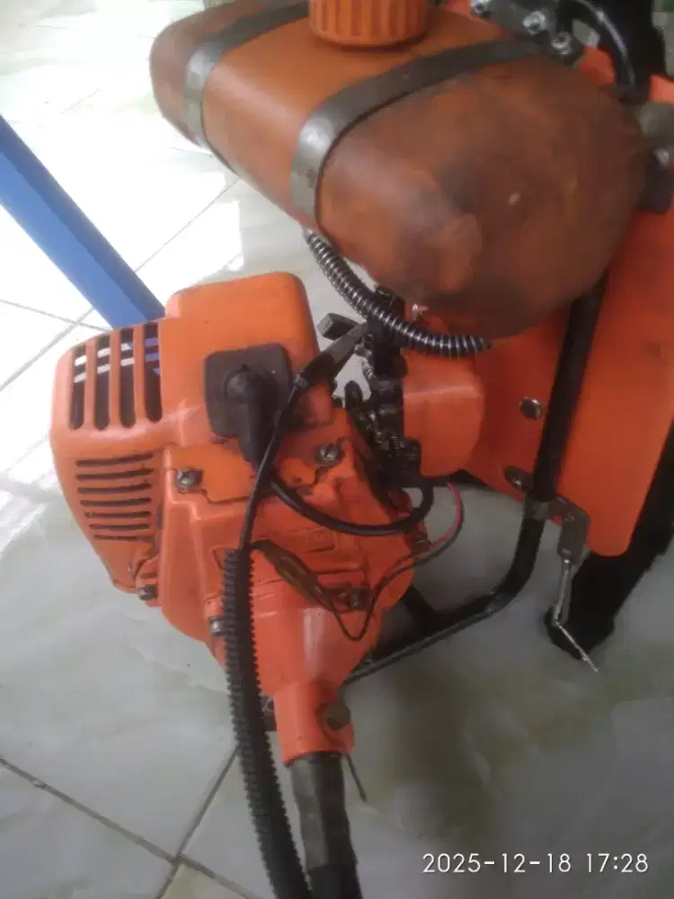 Tukang potong rumput segala area