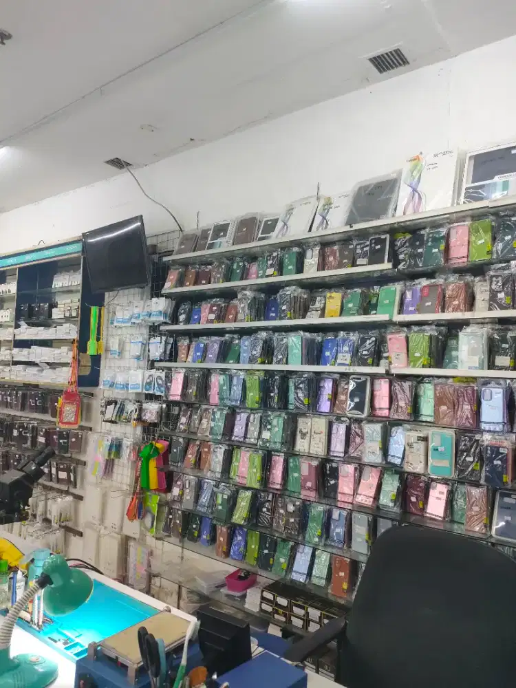 BACA DULU !! DICARI KARYAWAN/KARYAWATI UNTUK JAGA KONTER ACC HP !!