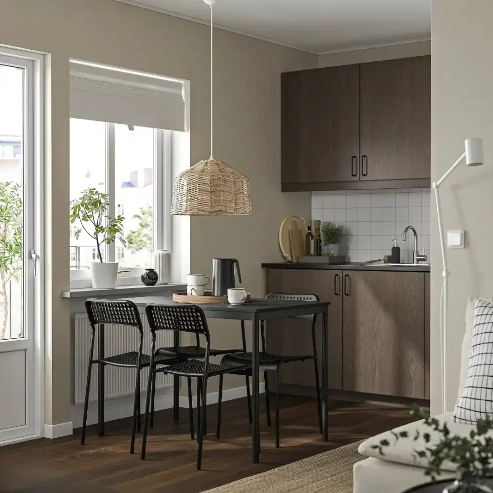 Di jual 1 set meja makan produk ikea