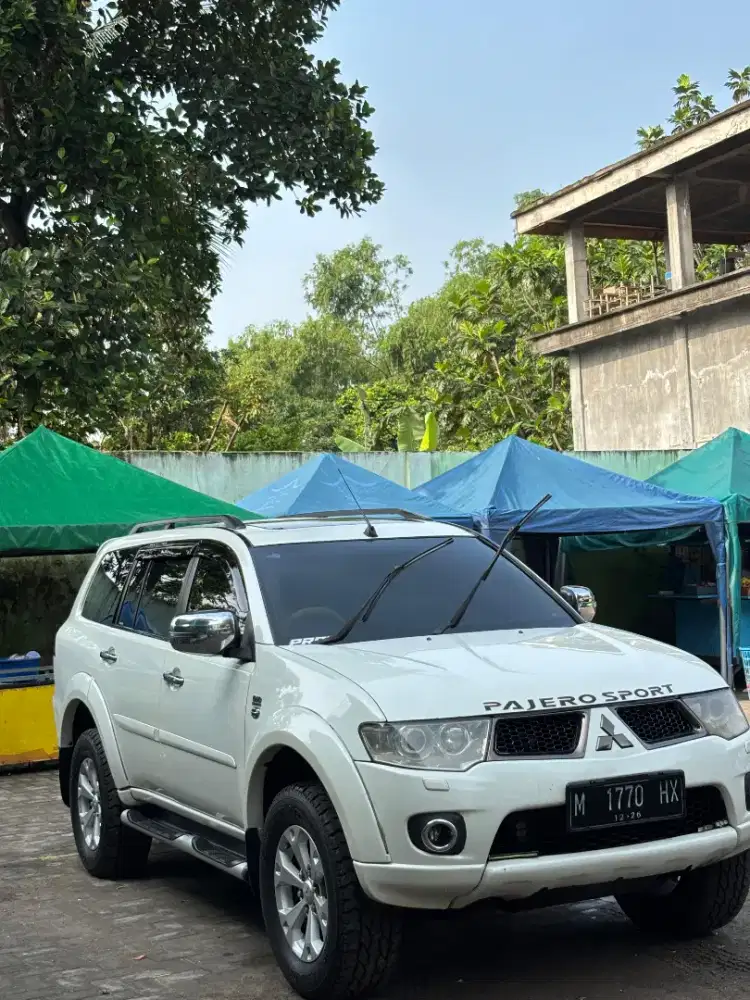 Mitsubishi pajero sport 2011 dakar 4x4