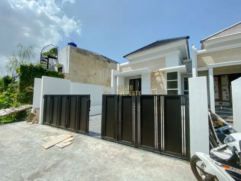 RUMAH CANTIK MODERN, 3 MENIT DARI JALAN RAYA TAJEM