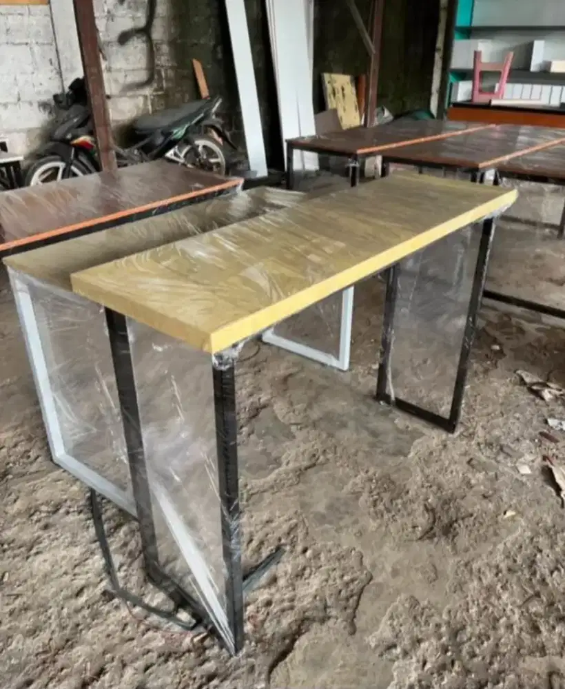 Meja Console / Meja Bar Industrial Kokoh dan simple