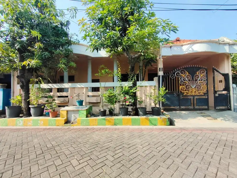 Rmh (201m2) di Rungkut Barata