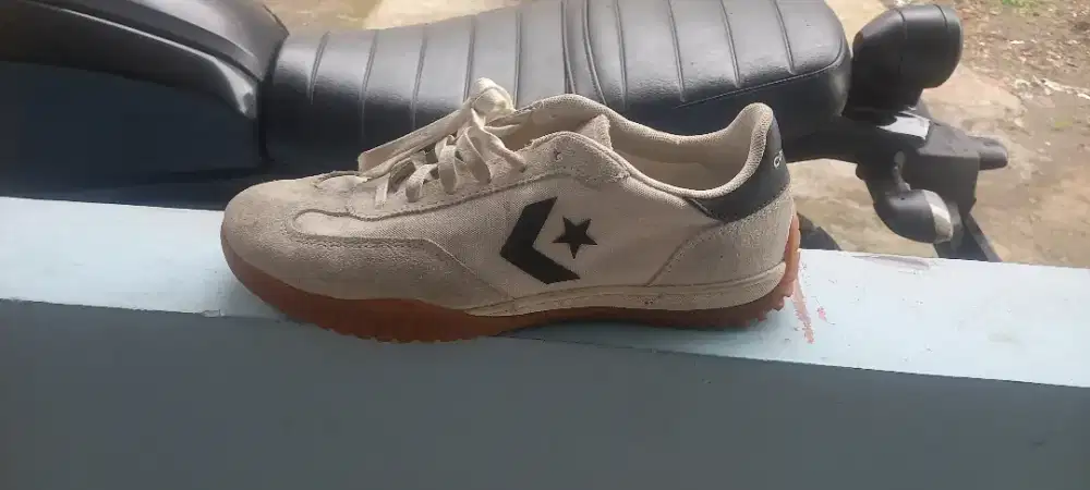 Jual BU sepatu Ori Converse no 42