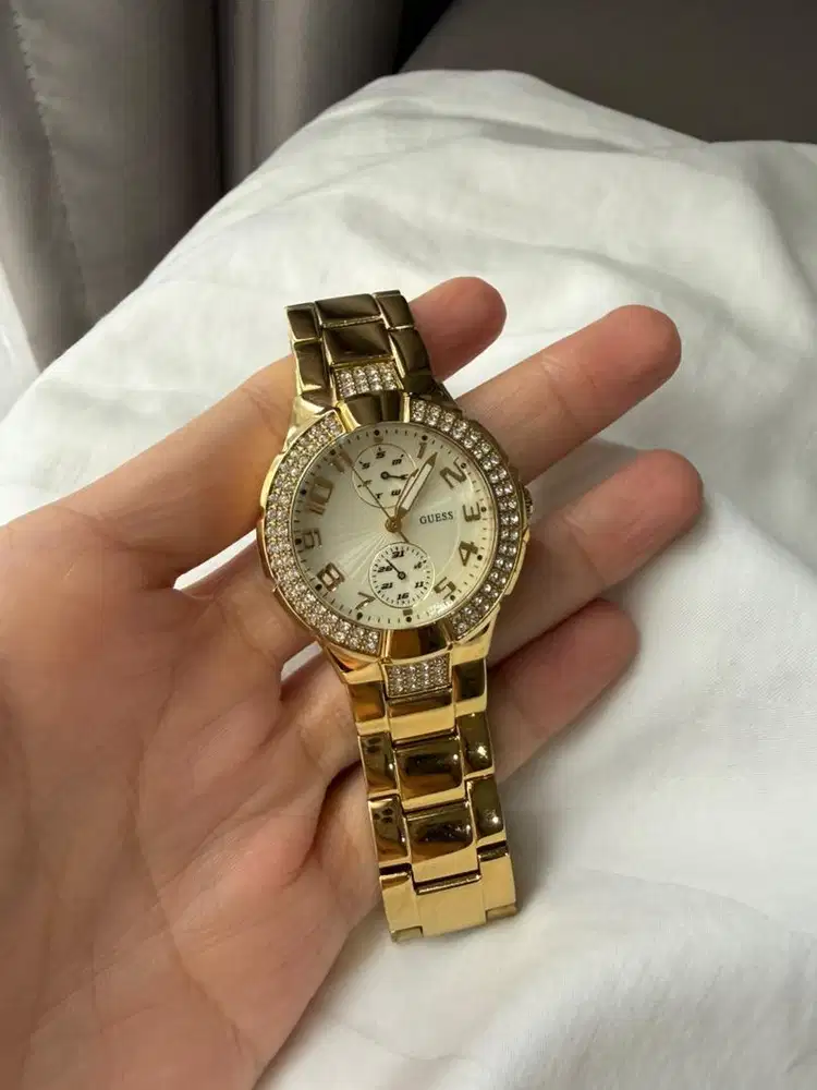 Jam Tangan Guess