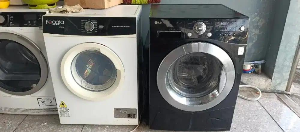 Mesin cuci dan dryer laundry
