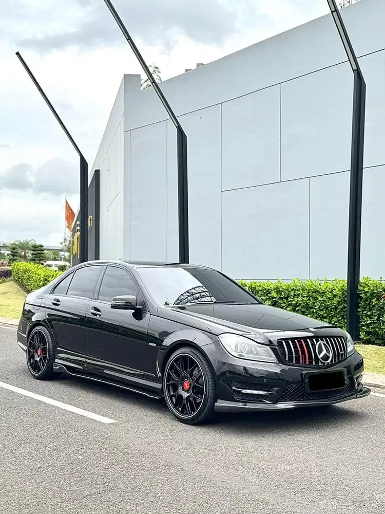 SUPER GANTENG ISTIMEWA! Mercedes-Benz C250 1.8 CGI Avantgarde 2012