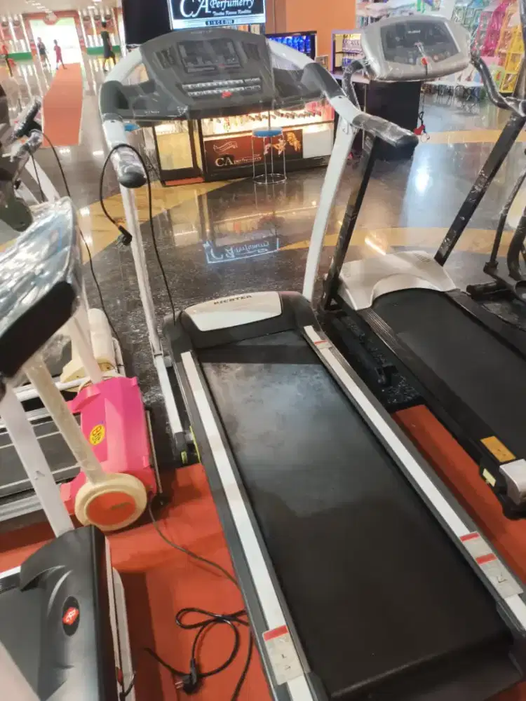 Treadmill elektrik jumbo kuat bb 150kg bisa nanjak
