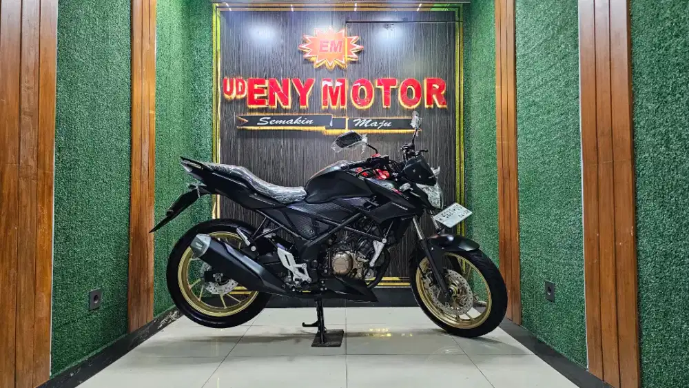 ENY MOTOR - READY HONDA CB 150R STREETFIRE SE 2018! CASH/KREDIT/TT