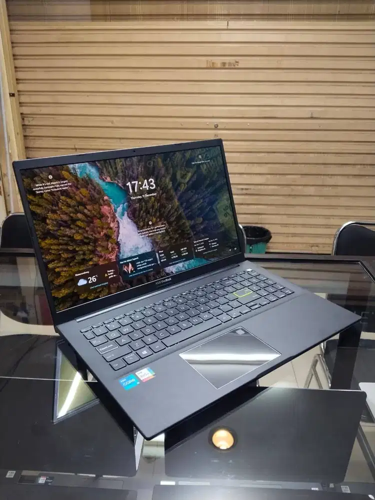 Asus Vivobook K513EA OLED i5 1135G7 RAM 8GB SSD 256GB NVMe