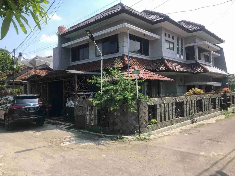 .DIJUAL RUMAH SIAP HUNI 
Daerah gumuruh - turangga - rajamantri - buah batu