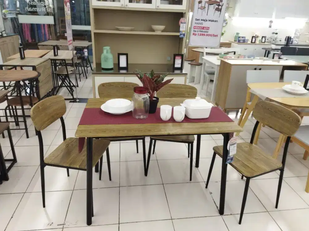 Meja makan set minimalis