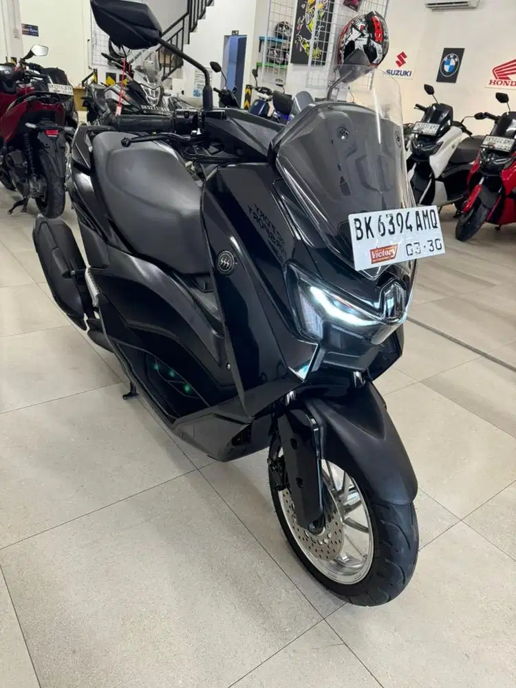 Yamaha Nmax Neo S tahun 2025 warna Hitam Gloss Keyless Remote Black
