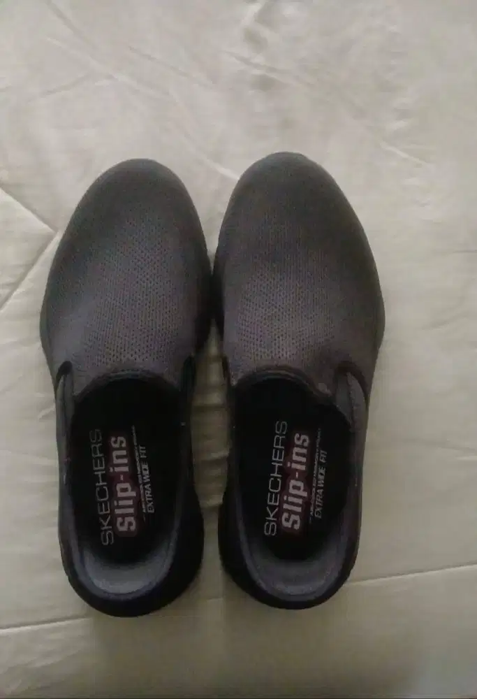 Skechers Slip-Ins Black / Hitam