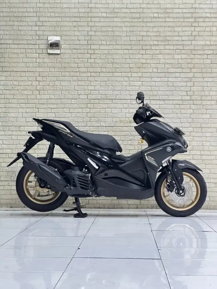 Tipe Tertinggi & Paling Murah! Yamaha Aerox ABS 2019 Matte Black