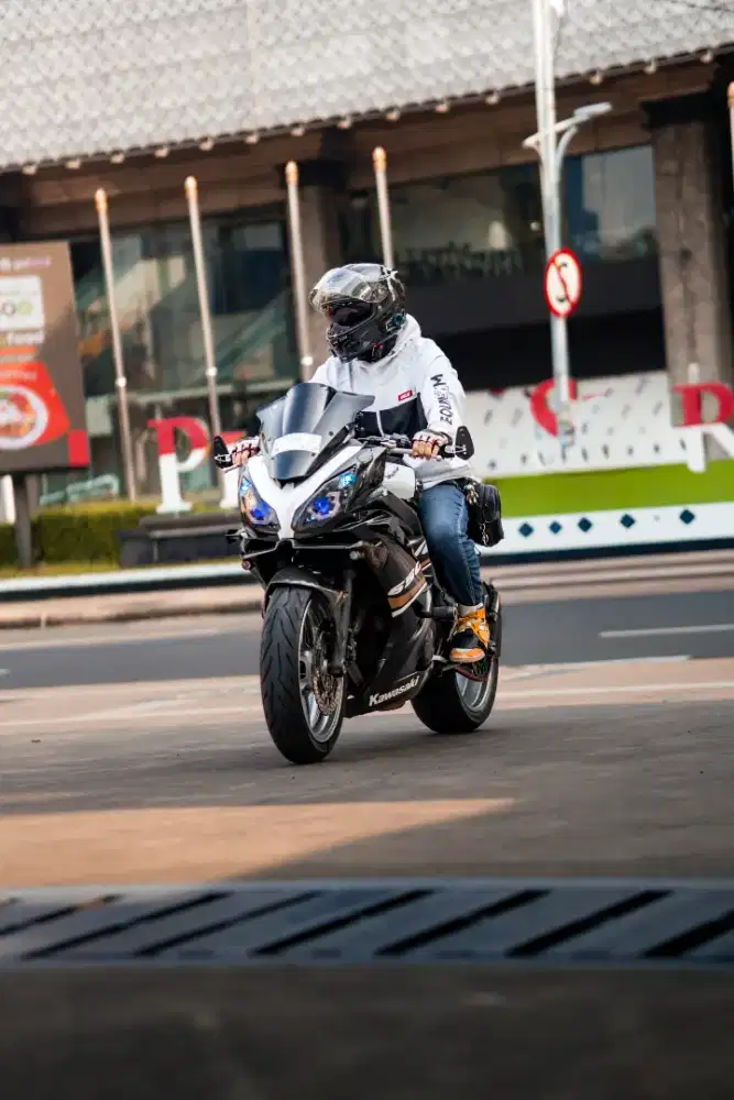 er6f ABS tipe tertinggi 2014 (full modif Km low ori 25rb Motor terawat