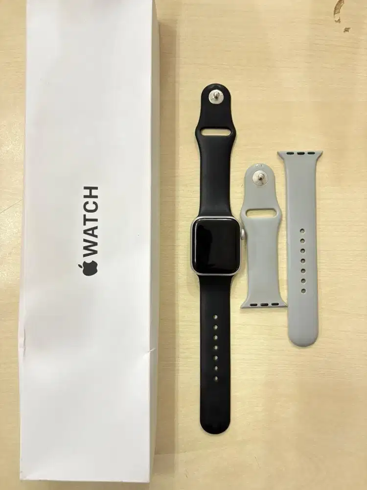 iWatch se gen 2 40mm ibox