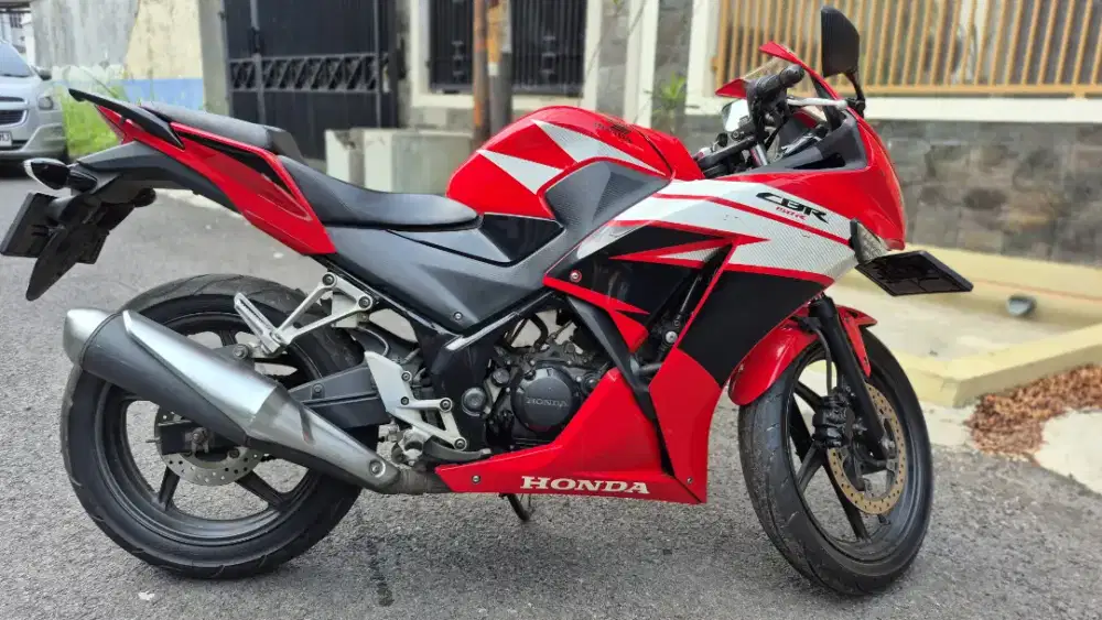 CBR tangan pertama lokasi bandung