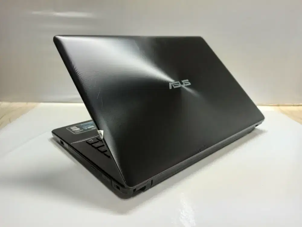 Laptop sekolah /gaming.. Asus X450L i5 gen4 /8GB /256 gb /Double Vga