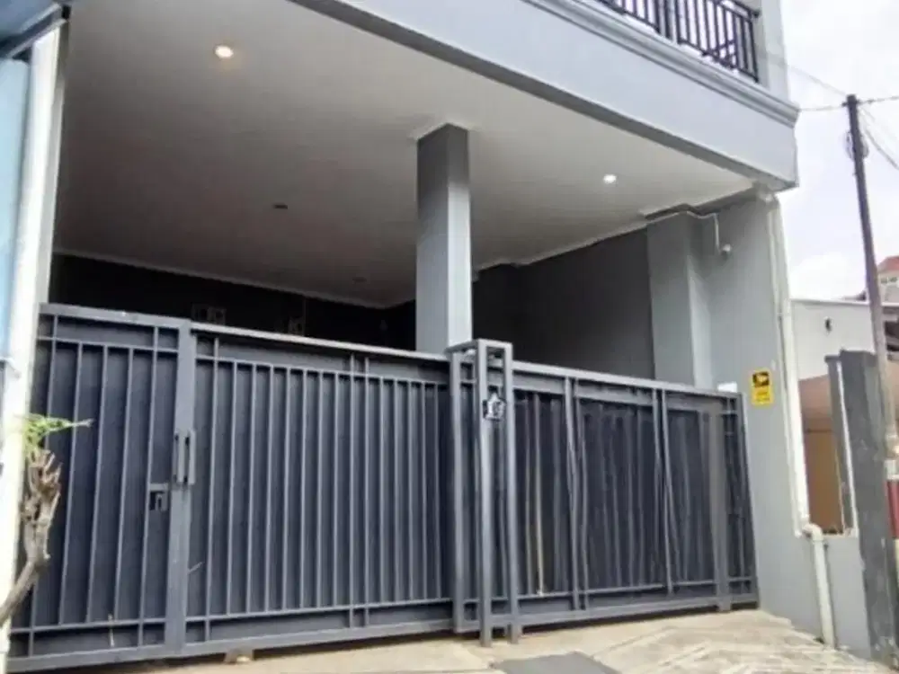 Rumah tahun 2022 3 lantai siap huni di Komplek Angkasa Pura, Kemayoran