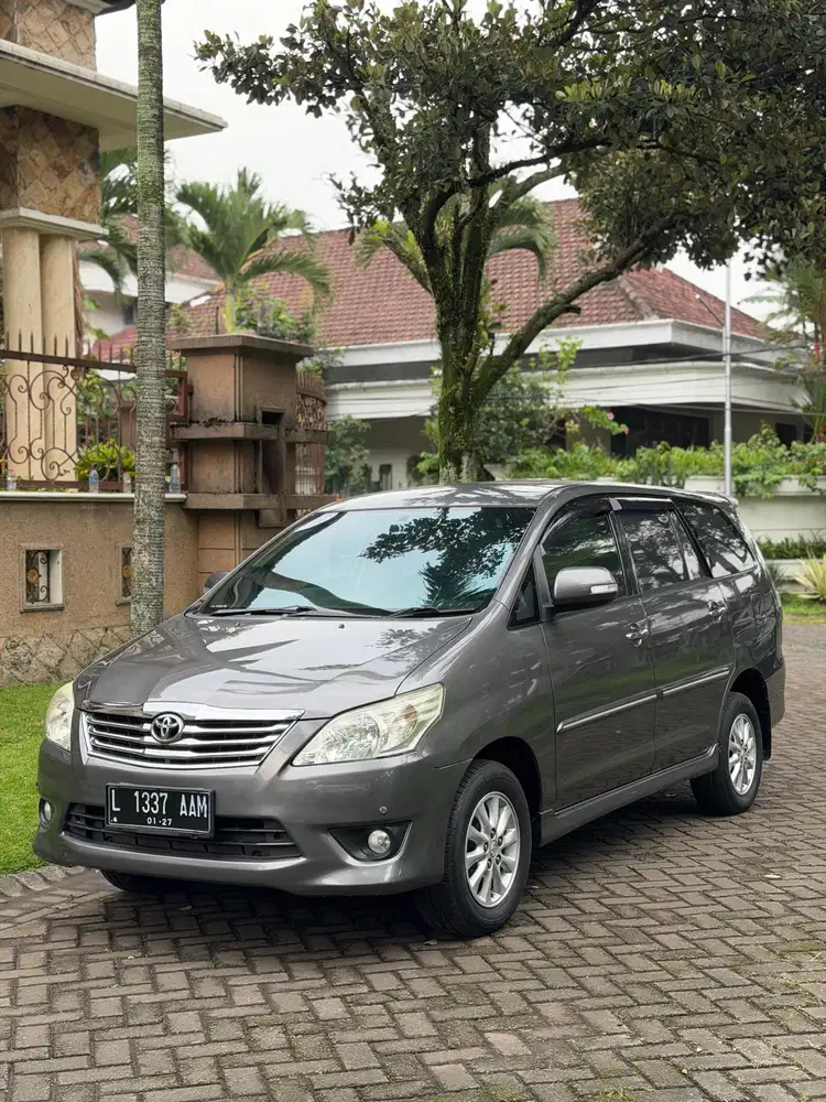Toyota Kijang Innova 2012 Bensin
