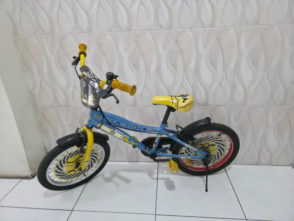 Sepeda minion wimcycle 18 inch (second)