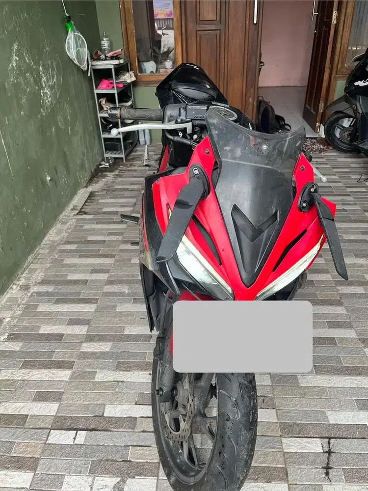 JUAL SEPEDA MOTOR CBR150R 2017