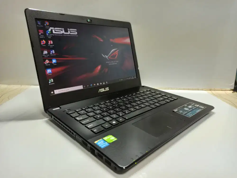 Laptop kuliahan.. Asus X450L Core i5 Gen4 /8GB /256 gb /Double Vga