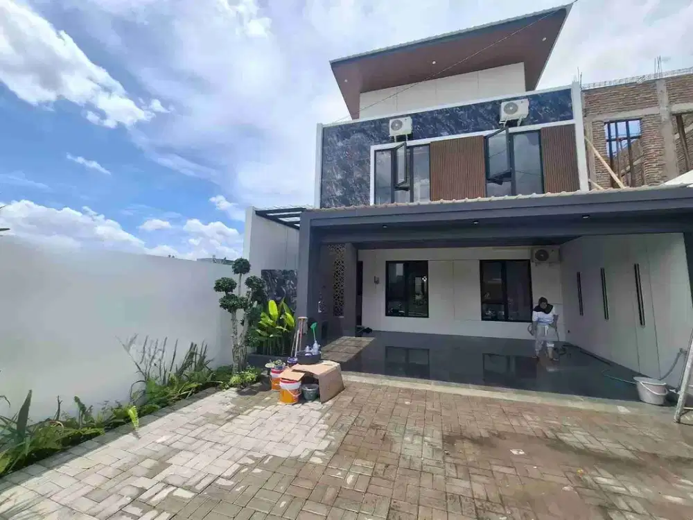 DIJUAL RUMAH MEWAH 2LANTAI FULL FUTNISH DALAM PERUMAHAN WEDOMARTANI SLEMAN