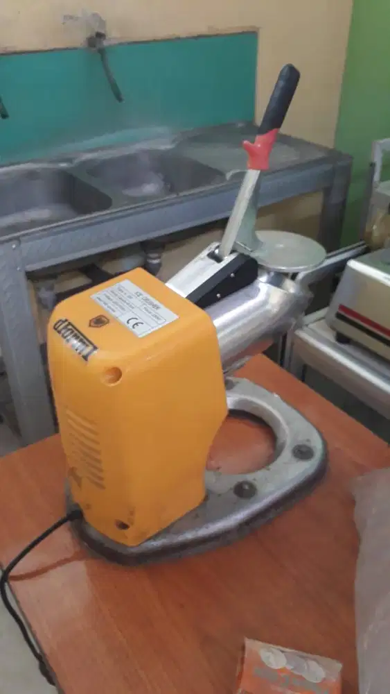 PENGHANCUR ES / ICE CRUSHER