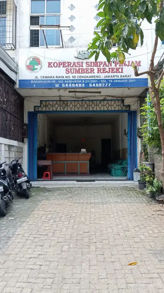 Dicari Karyawati Bagian Admin Penampilan Menarik
