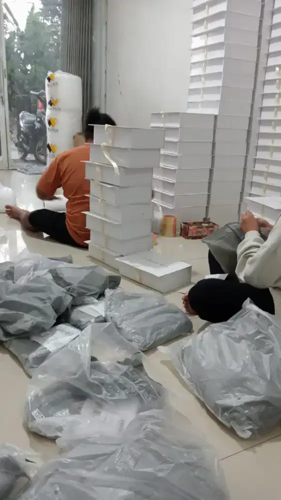 Dibutuhkan 1 orang team packing