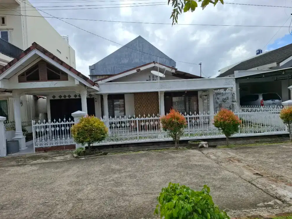 Dijual rumah di komplek pusri sako