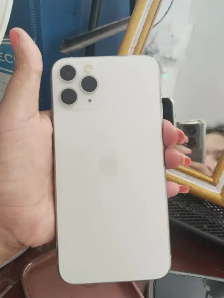 Dijual iphone 11 pro 64 Gb mulus