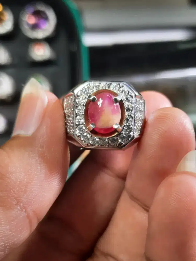 Ruby Merah Putih Burma