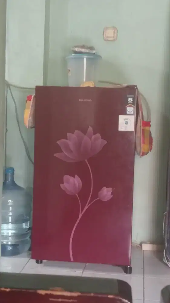 Jual mutah kulkas 1 pintu baru pakai 4 bulan