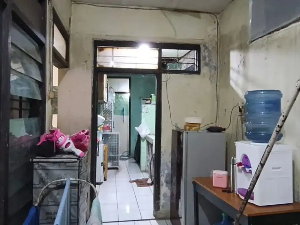 Dijual rumah hook hitung tanah di Kopo Elok