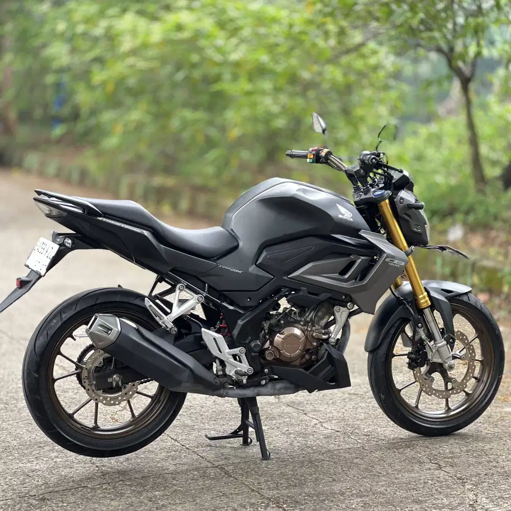 SIAP GAS! HONDA NEW CB150R BLACK 2022 KM LOW PAJAK PANJANG LIKE NEW