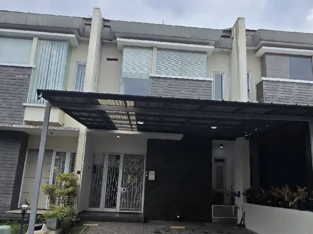 RUMAH  MINIMALIS 2 LANTAI SETRADUTA BANDUNG