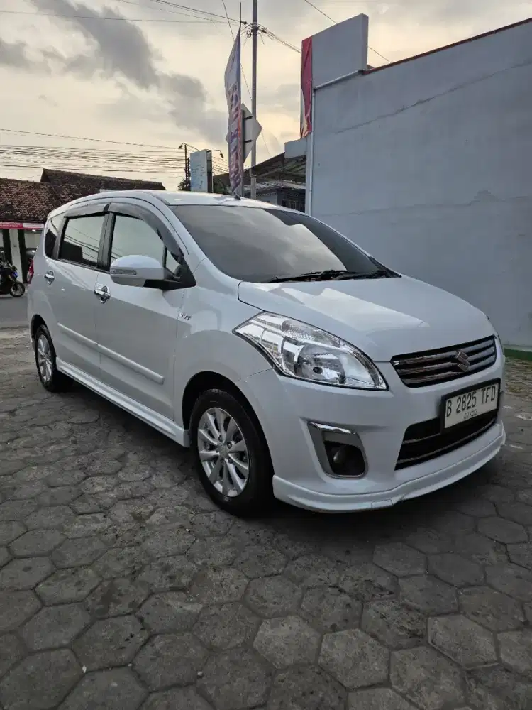 Ertiga gx elegant 2015 km low antik