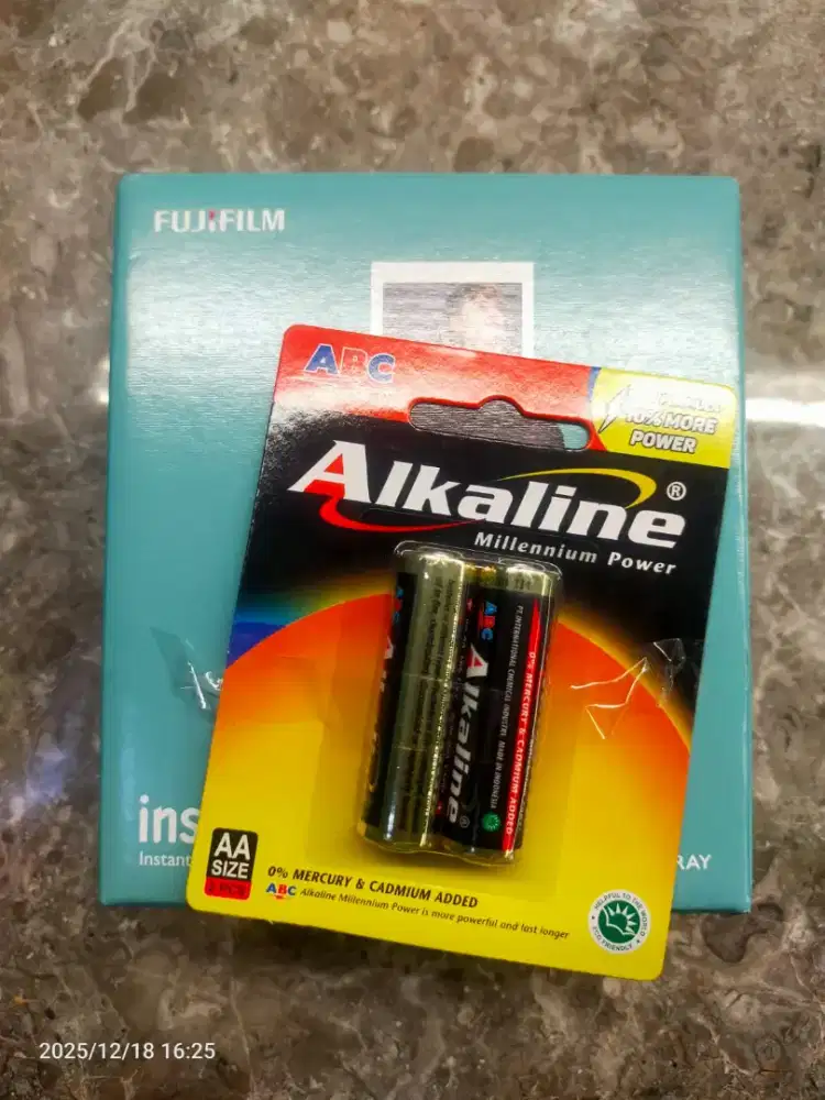 Dijual camera fujifilm instant mini 11 baru