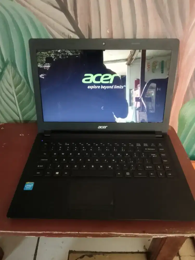 Laptop Acer One Z 1401
