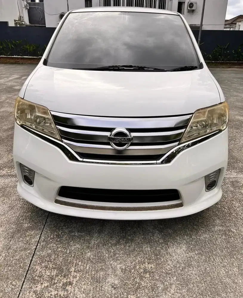 Nissan Serena HWS 2000cc
