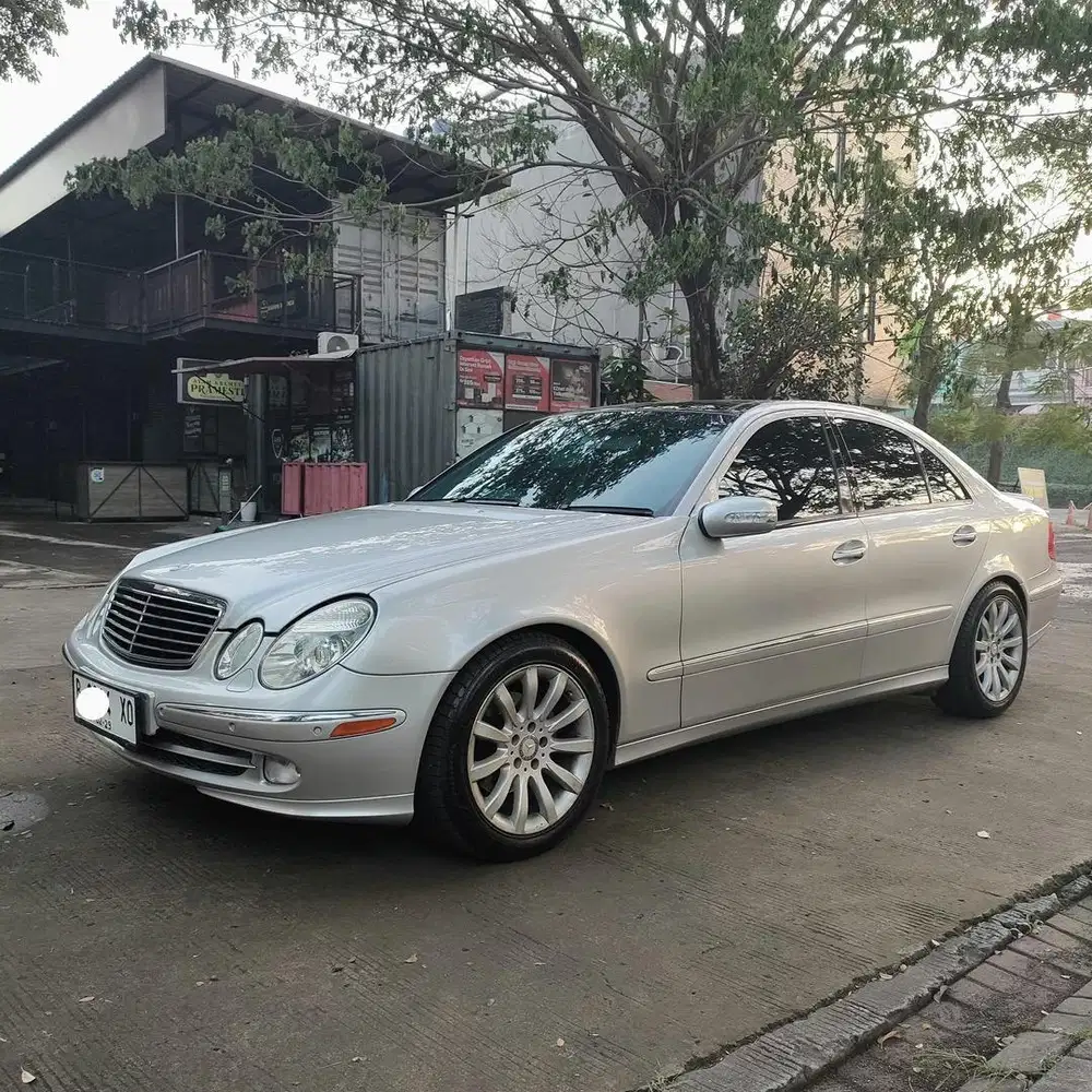 Dijual Mercedes benz E240 W211 avantgarde