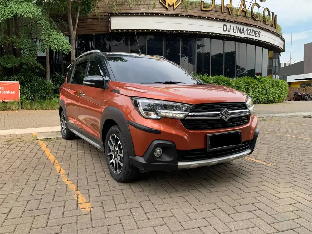 TERMURAH!! SUZUKI XL7 ALPHA AT MATIC 2022 ORANGE