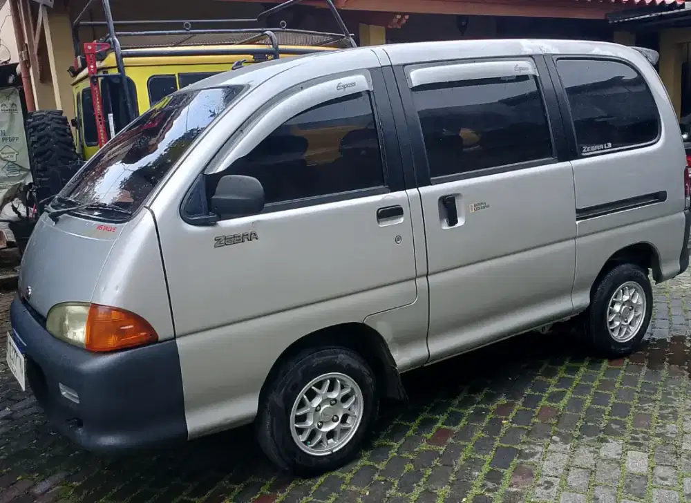 Daihatsu Espass 2004/1.3ZLXtr9 B Bekasi lengkap Bisa TT mbl/Mtr ajukan