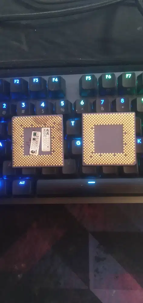 Jual beli komputer bekas