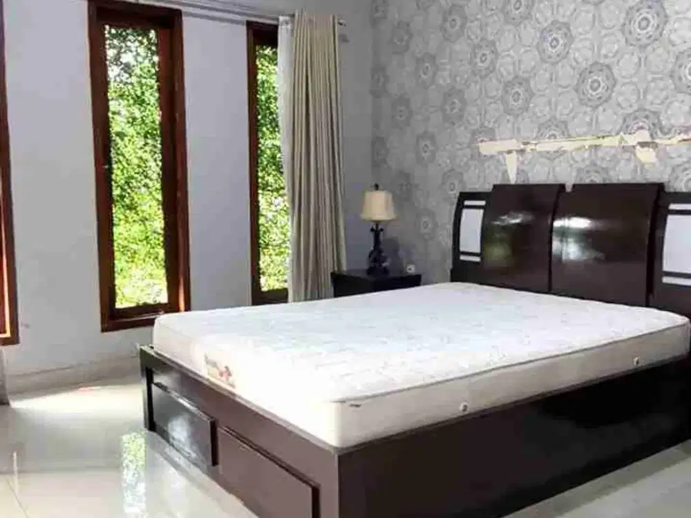 Sewa Rumah 2 Lantai di Pancoran Furnished