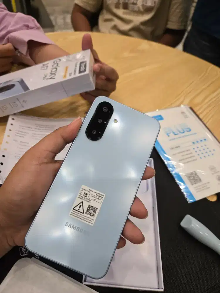 Samsung A17 lte 8/256gb