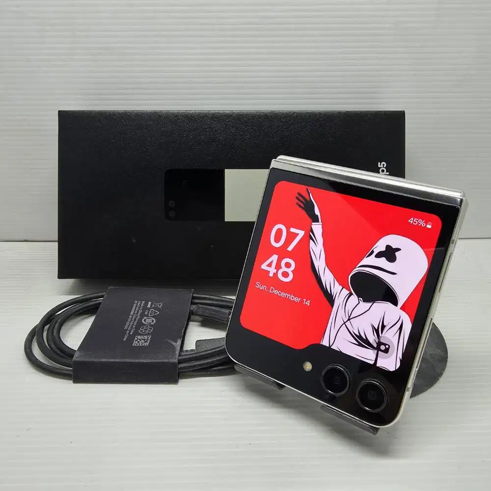 LIKE NEW  99% FULLSET SAMSUNG GALAXY Z FLIP 5 5G 8/256 CREAM EX SEIN